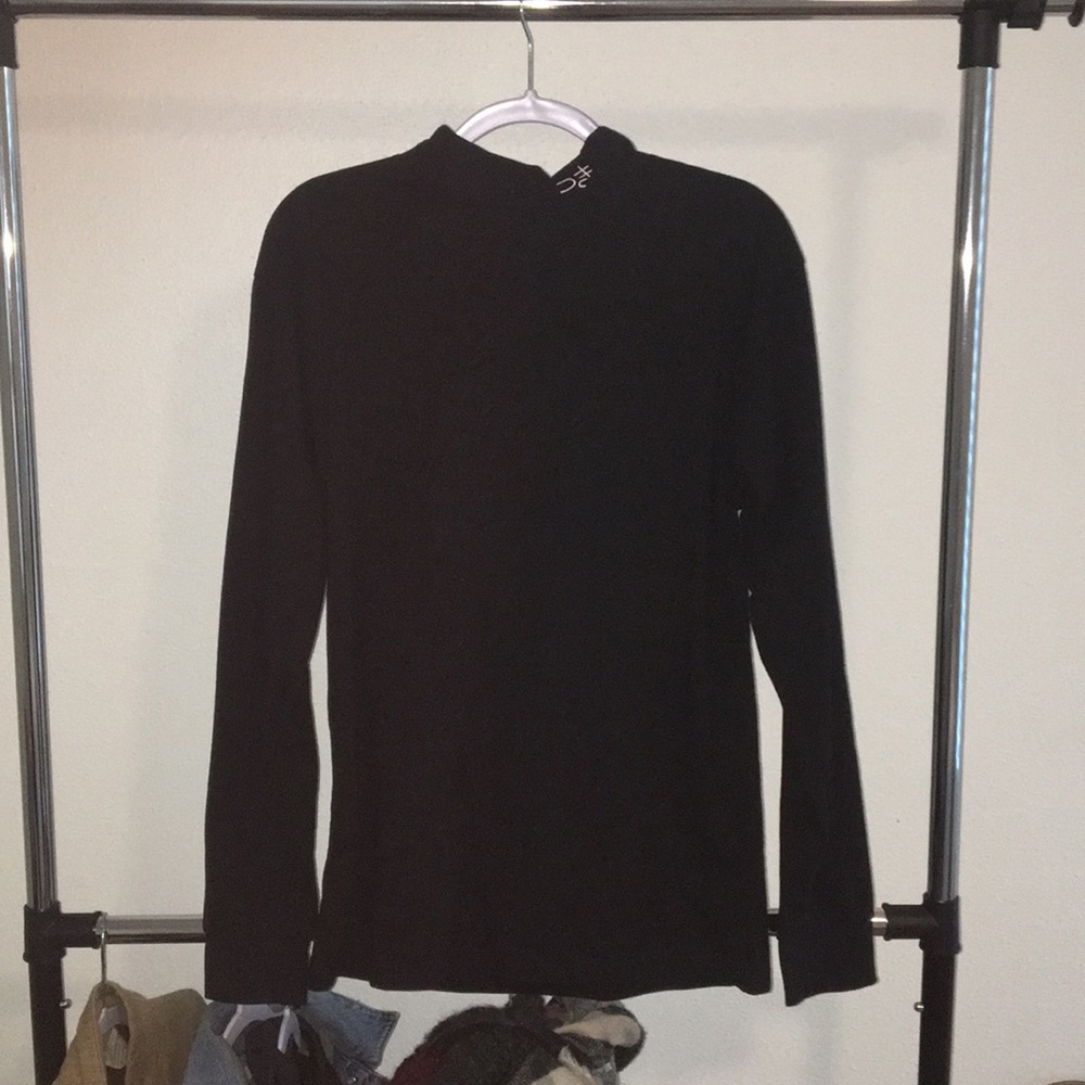 Tsuki Market turtleneck